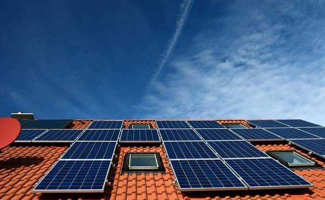 Panneaux photovolta&iuml;ques pour &eacute;conomiser facture &eacute;lectricit&eacute;