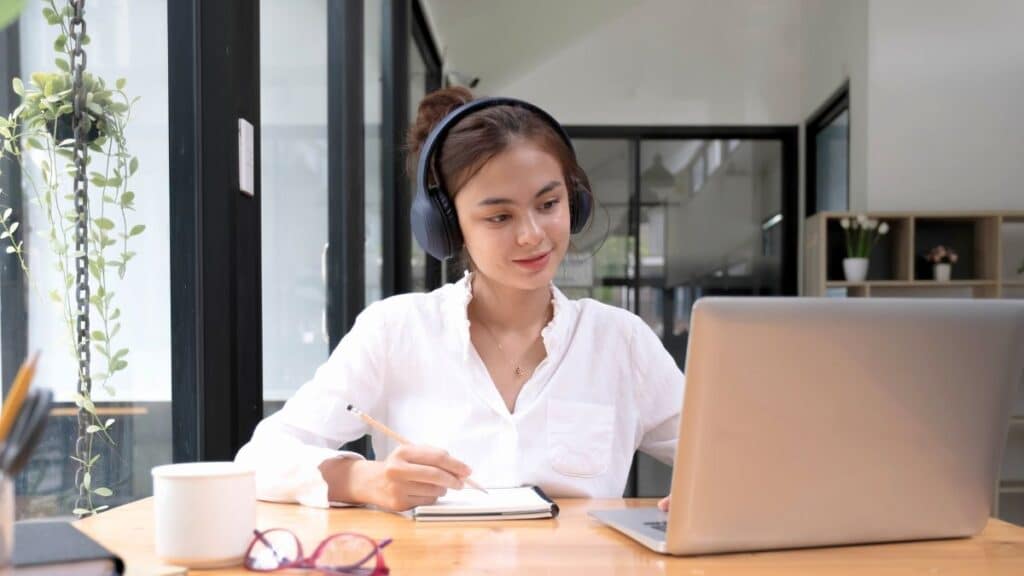 avantages des formations en langues de monceau langues